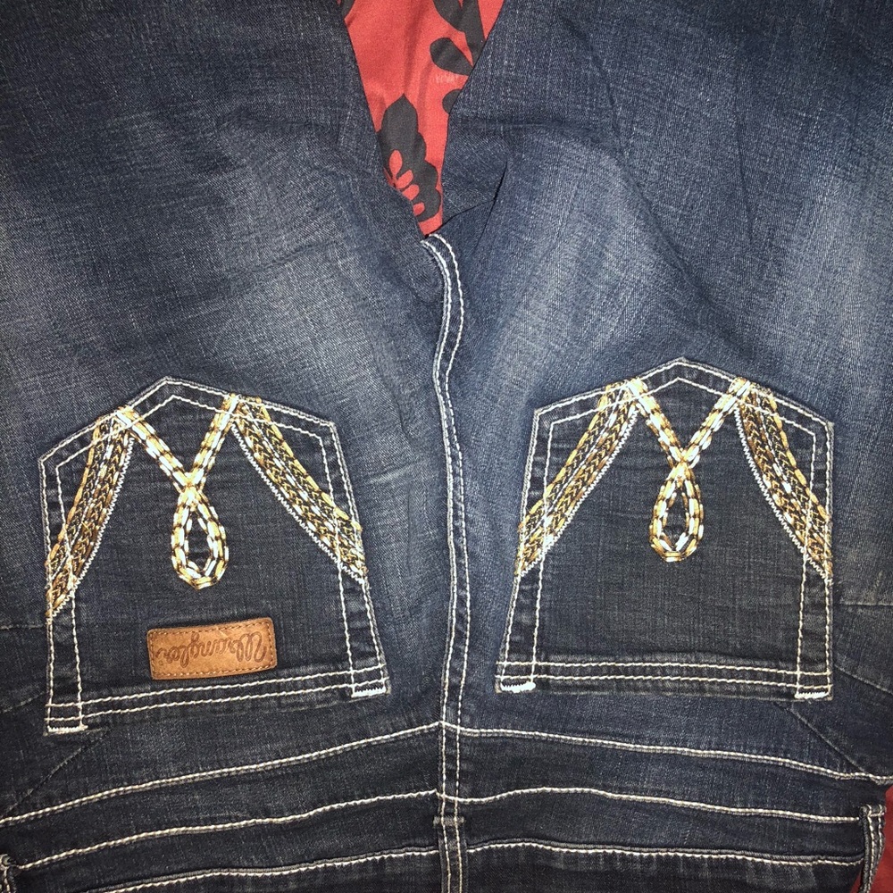 Wrangler - Picture 3 of 3